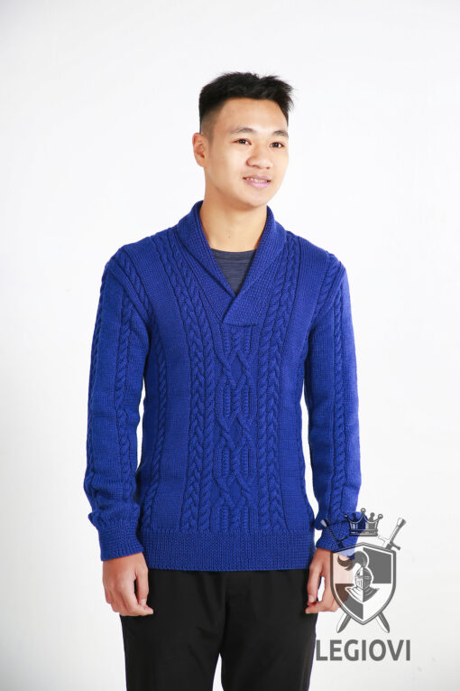 LEGIOVI Hand knitted wool sweater